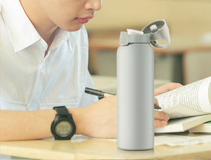 Interpretation of what a car water cup should look like from multiple perspectives? ----Water cup design engineer