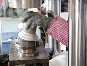 In-Depth Analysis of Stainless Steel Water Bottle Stretching Process --- The Thickness Factor