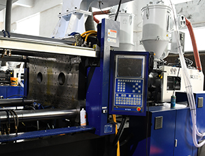 注塑与吹塑工艺的深度解析--原理对比篇 注塑与吹塑工艺的深度解析--原理对比篇